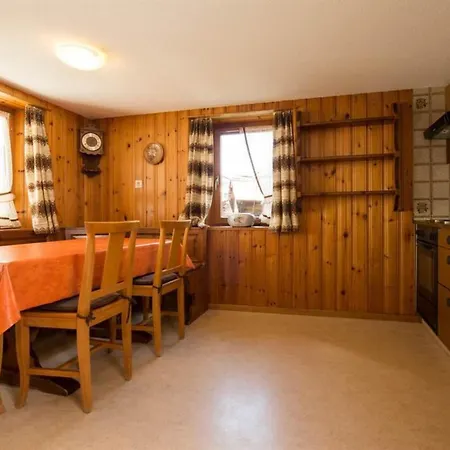 Zur Post By Interhome Appartement Saas-Almagell